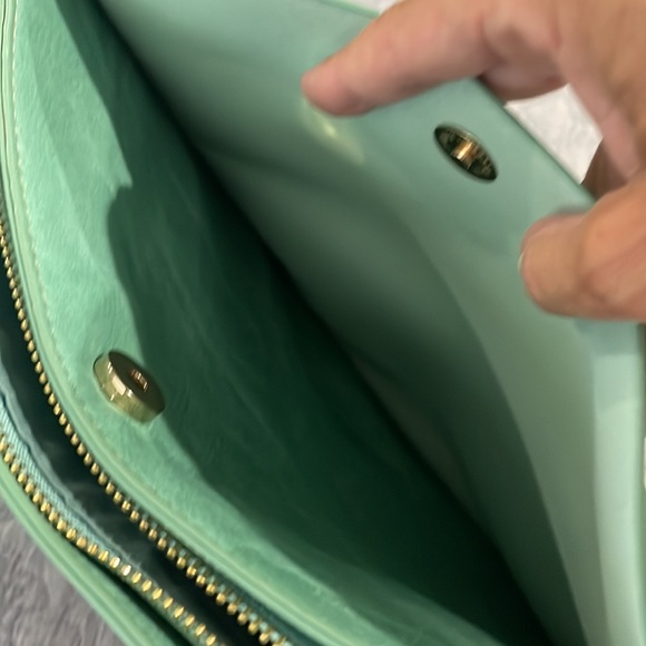 Ah-dorned turquoise purse with shorter strap - Picture 5 of 6